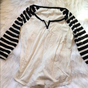 Lightweight 3/4 sleeve tshirt